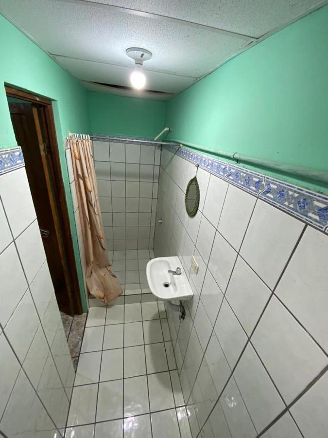 Hospedaje Catalinass リベリア 部屋 写真